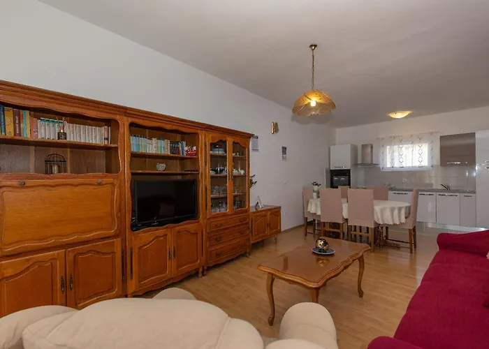 Apartments Tolic