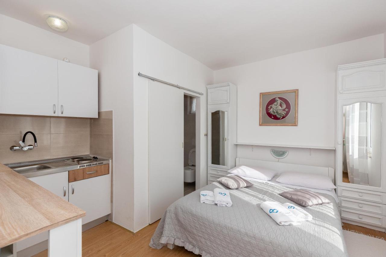 Tolic Apartment *