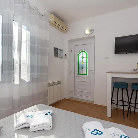 Apartments Tolic Biograd Na Moru Exterior photo