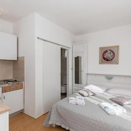 Apartments Tolic Biograd Na Moru Exterior photo