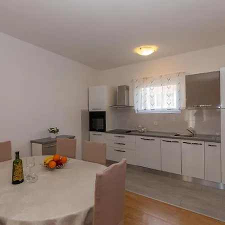 Apartments Tolic Biograd Na Moru Exterior photo
